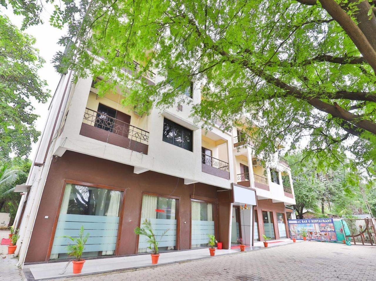 Hotel Ambica Daman Exterior foto