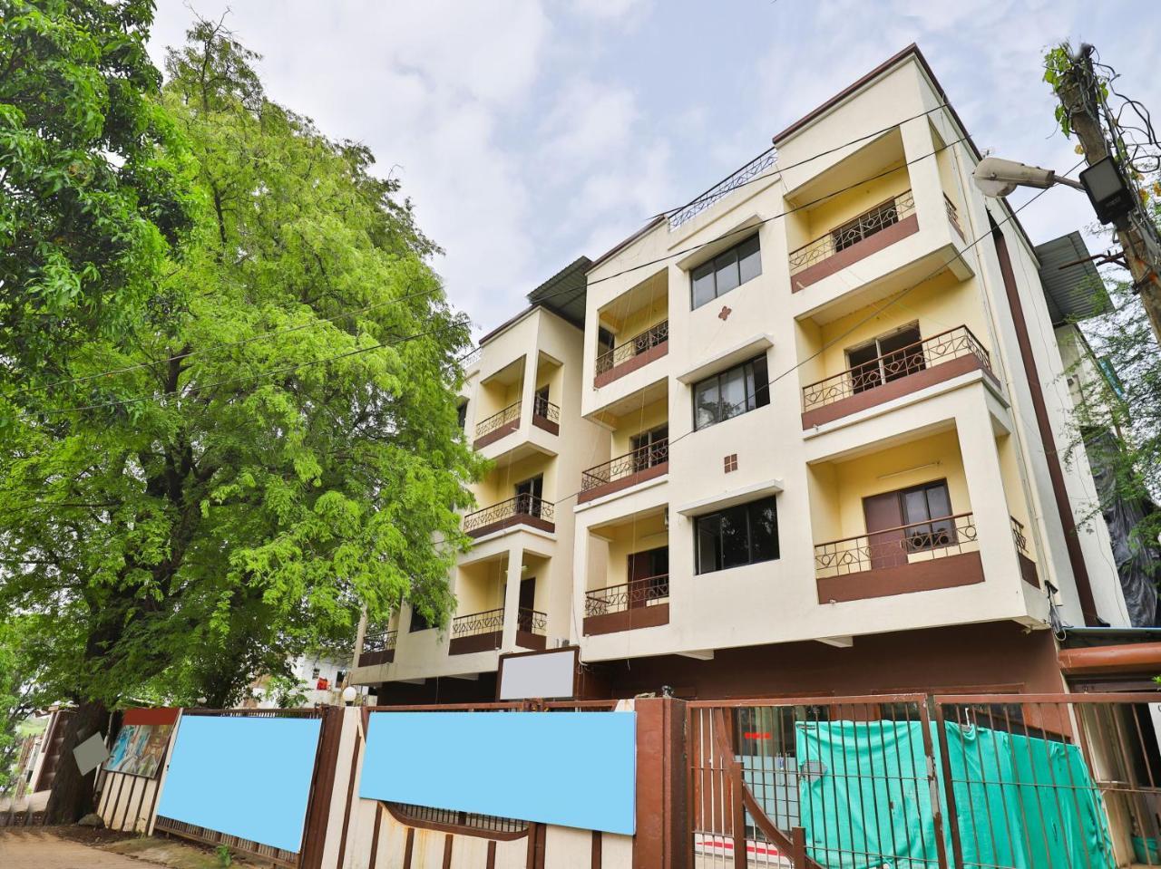 Hotel Ambica Daman Exterior foto